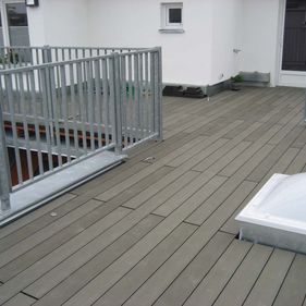 Holzterrasse